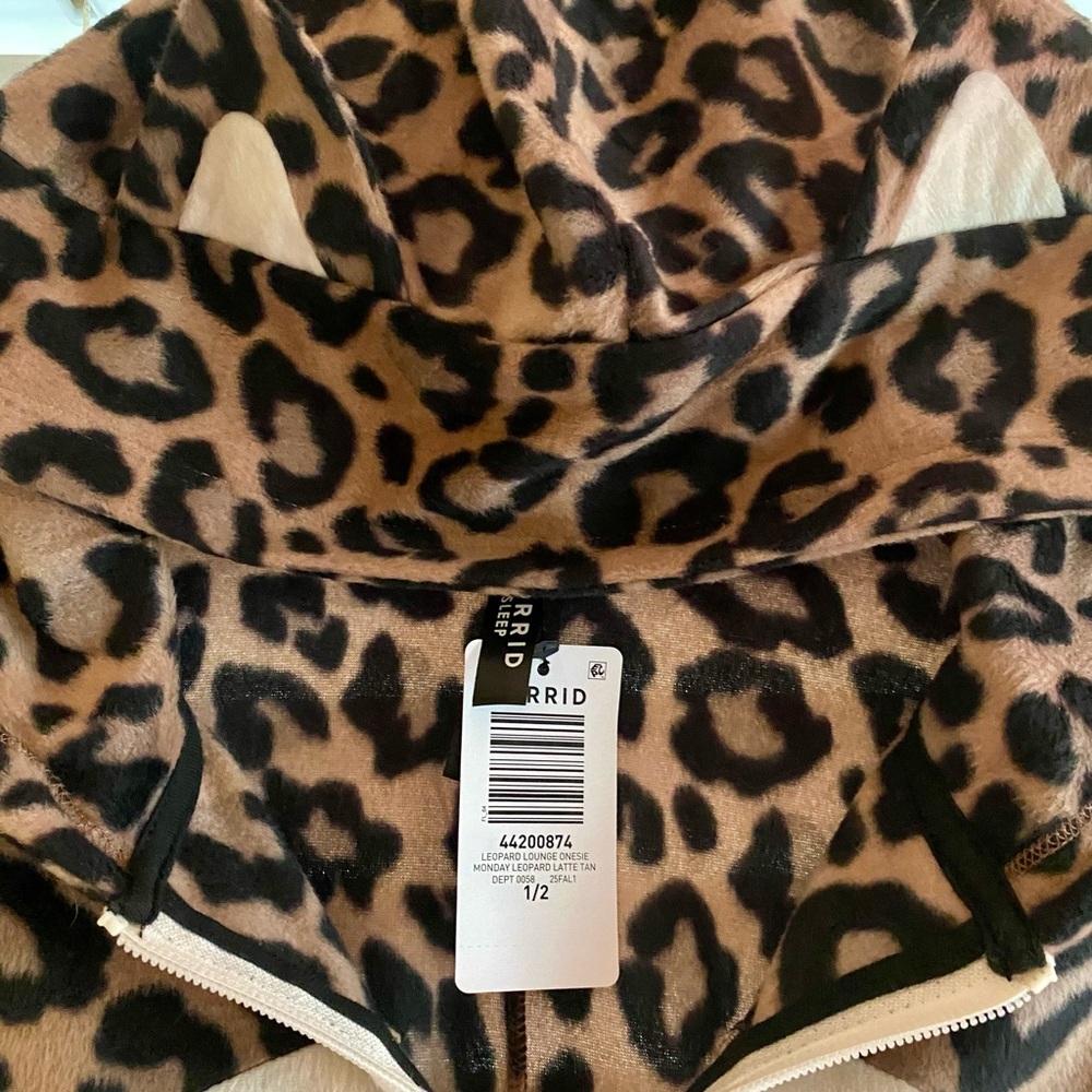 Torrid Leopard Print Onesie Pajamas Size 1/2X NWT! - Picture 9 of 12